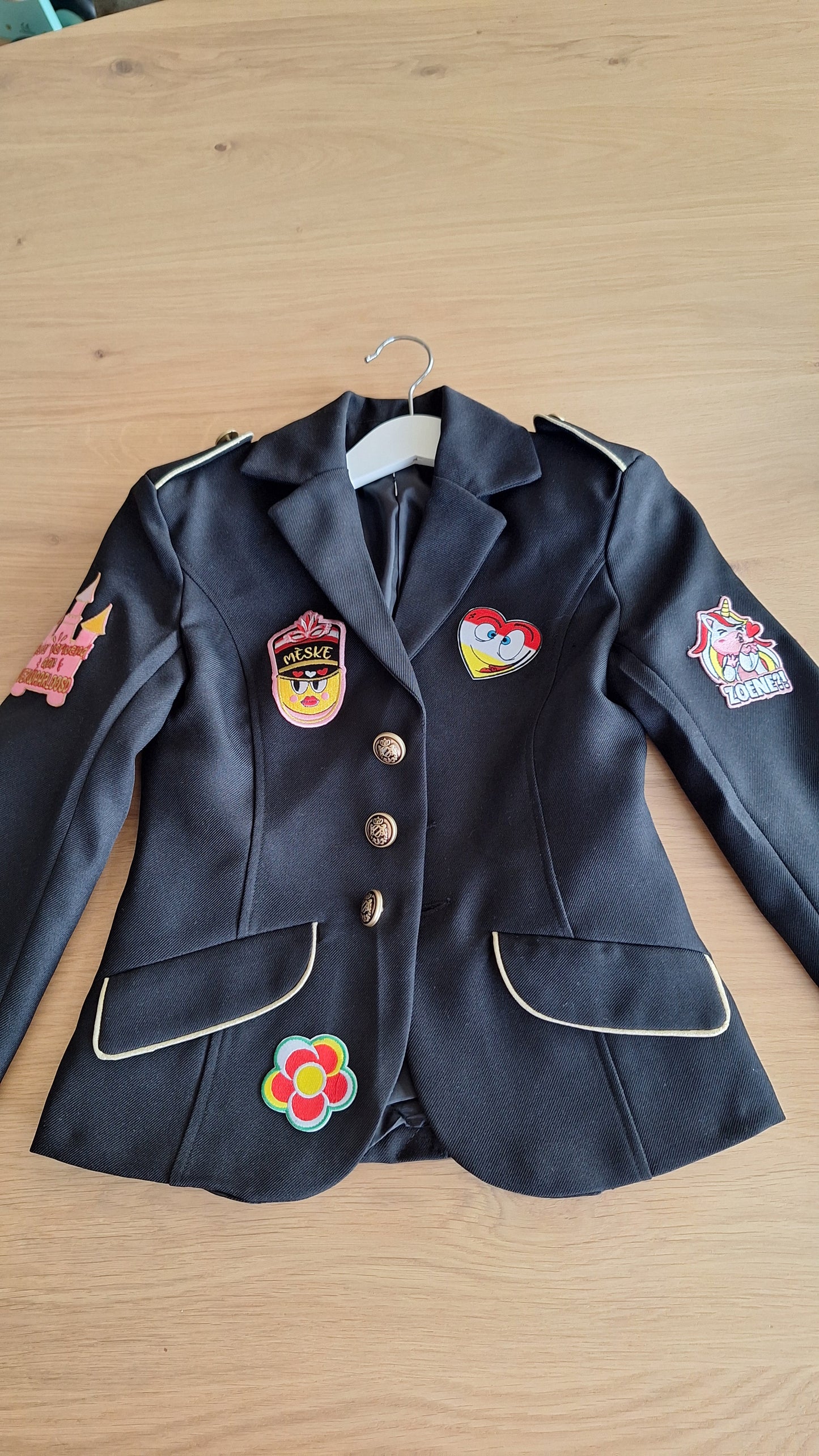 Oeteldonk bloemetje embleem