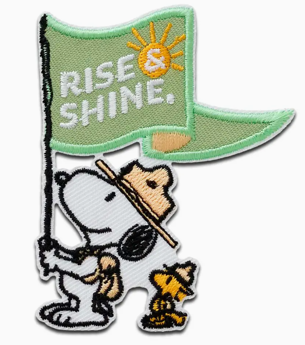 Snoopy strijkembleem Rise & Shine met Woodstock